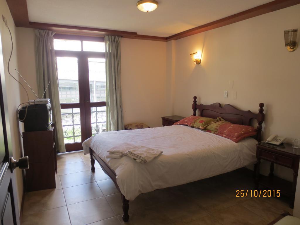 Hotel Cumanda Alfaro Kamer foto