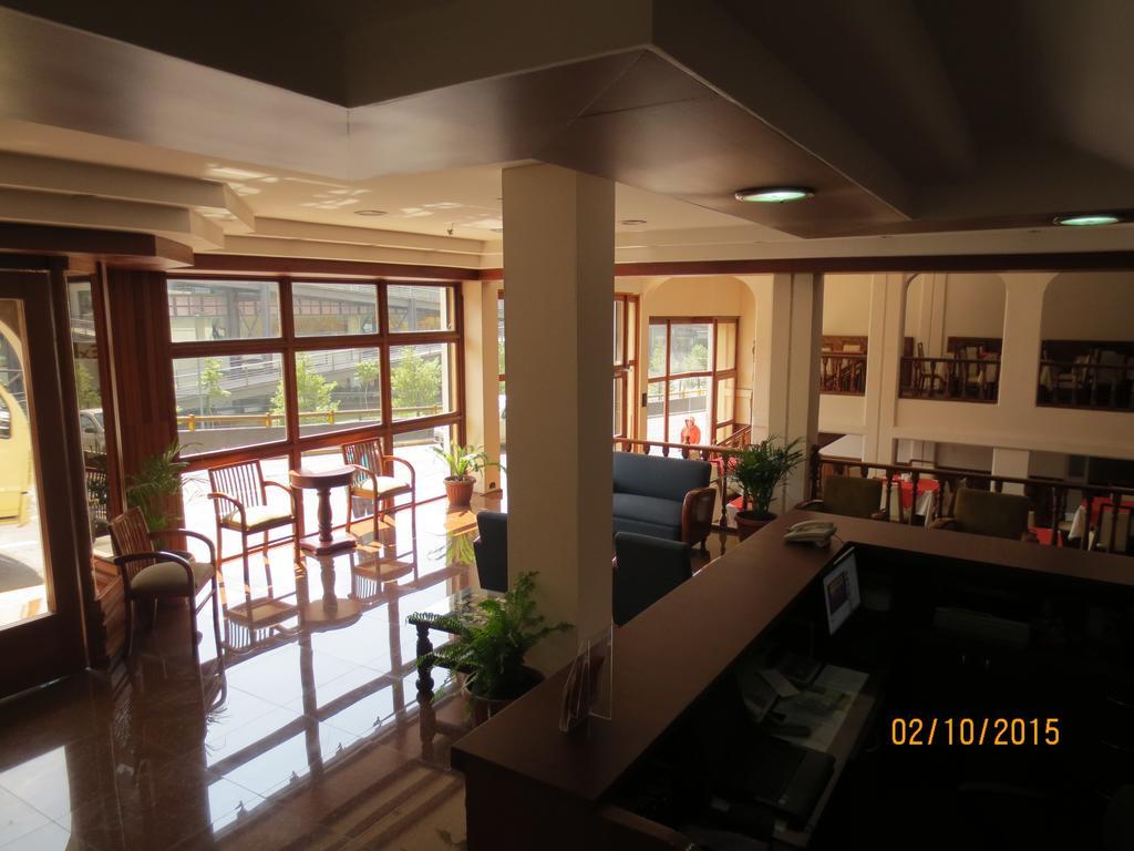 Hotel Cumanda Alfaro Buitenkant foto