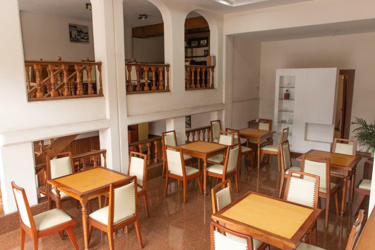 Hotel Cumanda Alfaro Buitenkant foto
