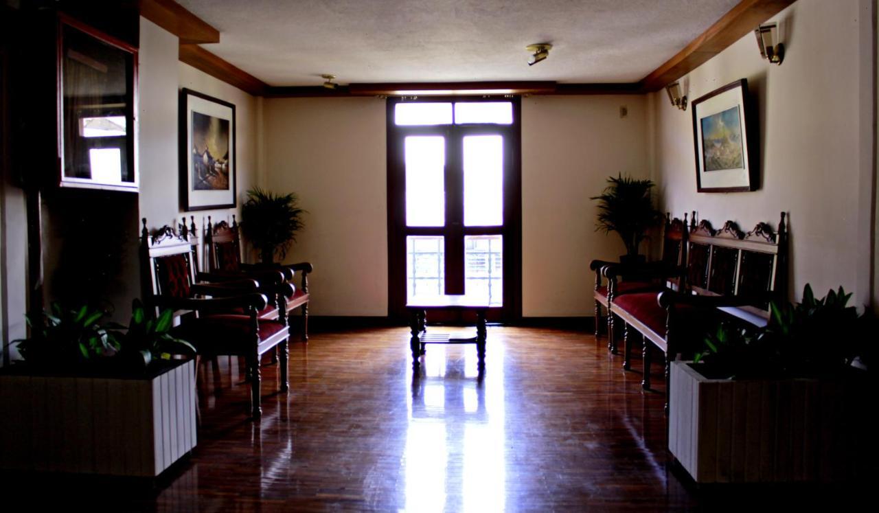 Hotel Cumanda Alfaro Buitenkant foto